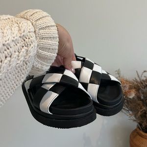 ALOHAS checkered sandals